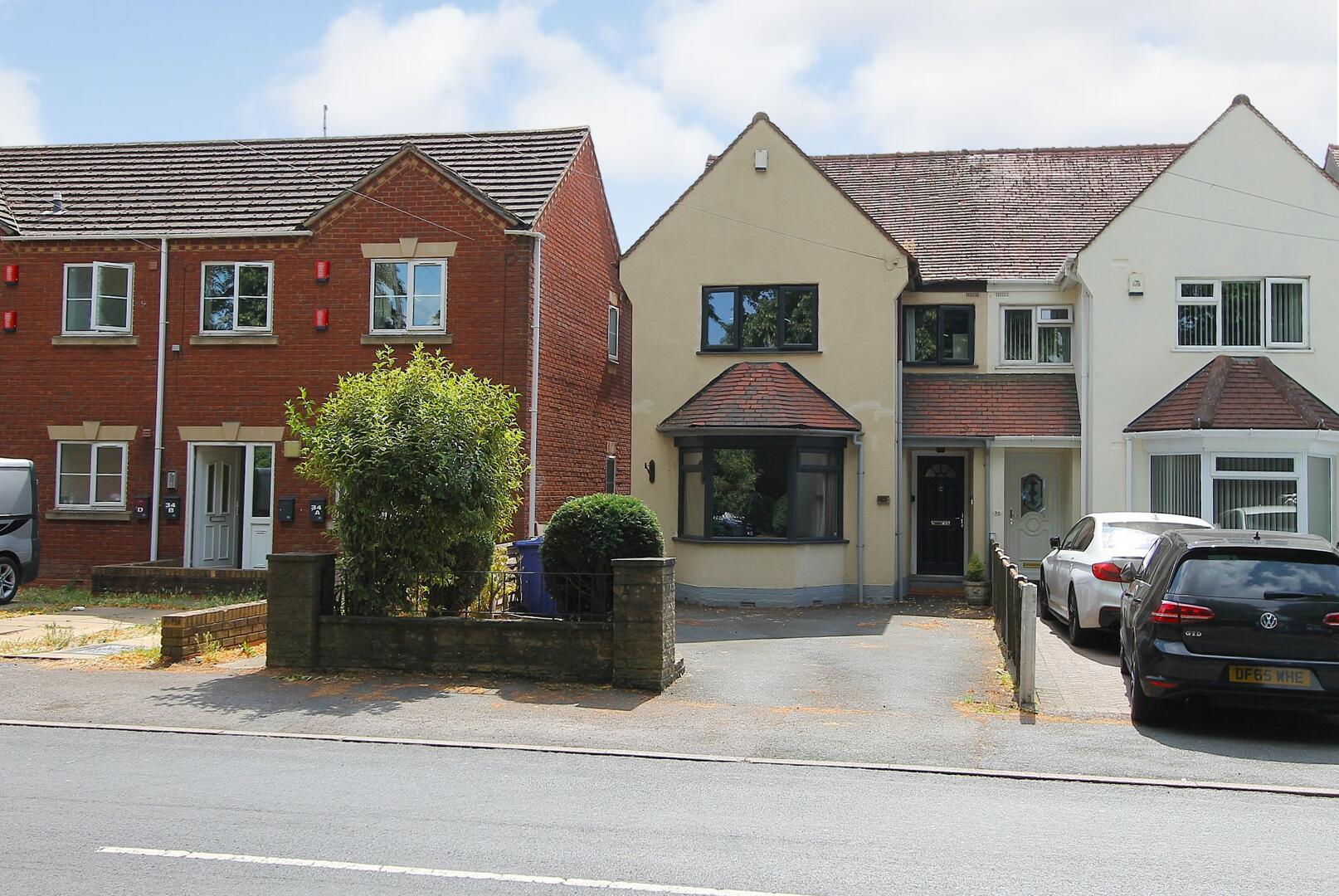 3 bed property in Cemetery Road, Stourbridge